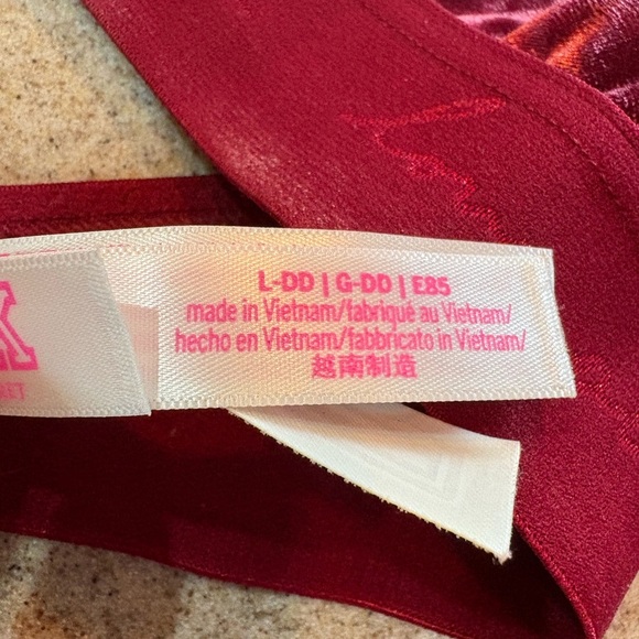 Victoria’s Secret Velvet Strappy Bralette in Burgundy Bra DD Large Maroon - Picture 2 of 2